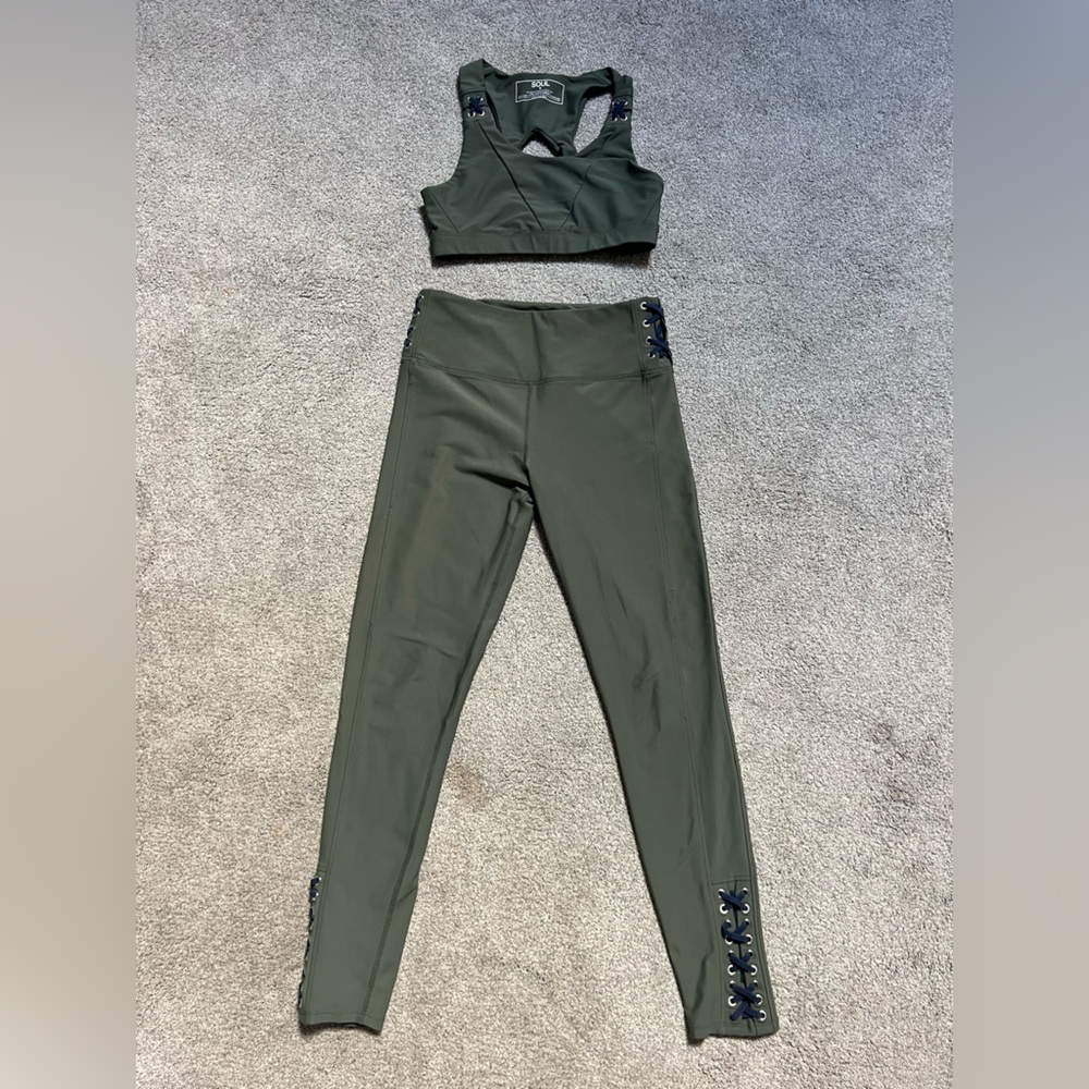 Soul Cycle Workout Set (Sports Bra & Leggings)